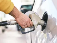 Feirão oferece 10 mil litros de gasolina sem imposto em Salvador