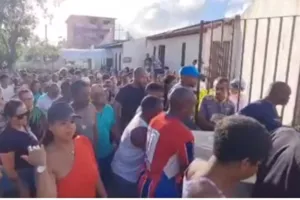 Corpo de garoto de 10 anos baleado em Portão é enterrado