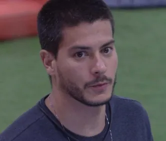 Arthur Aguiar diz ter ficado três meses sem masturbação no 'BBB 22'