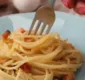 
                  Aprenda a fazer macarrão à carbonara com apenas 4 ingredientes