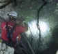 
                  Cão é resgatado após cair em poço com 10 metros de profundidade
