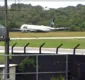 
                  Após ultrapassar limite de pista, avião segue em matagal do Aeroporto