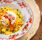 
                  Aprenda a fazer um delicioso cuscuz de milho com ovo pochê