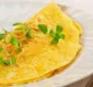 
                  Café da Manhã: aprenda a fazer uma omelete de queijo no micro-ondas