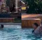 
                  Fã cai em piscina e quase se afoga em gravação de DVD de Gusttavo Lima