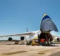 
                  Maior avião de carga do mundo pousa na Bahia; veja imagens