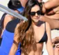 
                  Mariana Rios exibe corpão durante passeio na praia; FOTOS