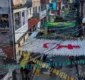 
                  Moradores de Salvador enfeitam rua para Copa do Mundo Feminina