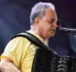 
                  'Não vão ouvir', diz Flávio José durante desabafo em show na Paraíba