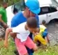
                  Seis pessoas são resgatadas após carro cair em córrego de Salvador