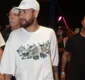 
                  Sem Bruna Biancardi, Neymar curte show de Thiaguinho; FOTOS