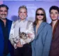 
                  Xuxa posa com Sasha em lançamento de documentário no Rio; veja fotos