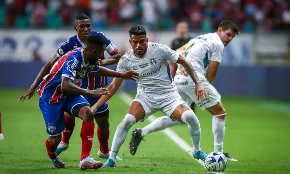 Jogo entre Grêmio e Bahia, pela Copa do Brasil, atrasa em 1h por ciclone  extratropical