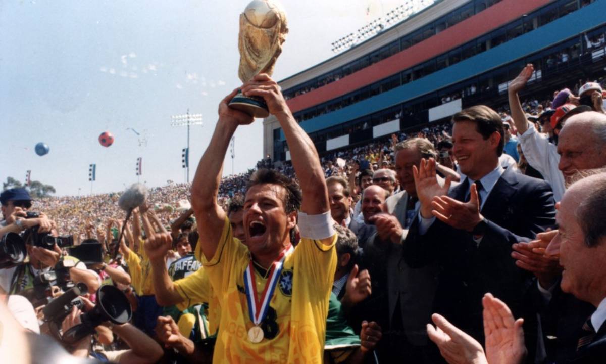 Tetracampeonato mundial da Seleção Brasileira completa 25 anos