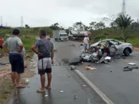 Duas pessoas morrem e uma fica ferida em acidente no sul da Bahia