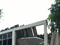 Teto do Detran desaba com chuva em Salvador; órgão muda de prédio