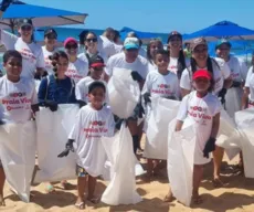 Ação recolhe mais de 600 bitucas de cigarro na praia de Stella Maris