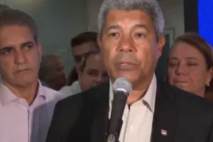 "A gente não perde nada", diz Jerônimo sobre contrato do VLT