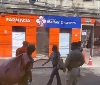 Vídeo: incêndio atinge farmácia no Campo Grande, em Salvador