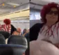 
                  Alcione surpreende passageiros e canta em avião após atraso de voo