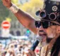 
                  Carnaval em Paris? Carlinhos Brown puxa trio na capital da França