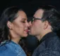 
                  Filha de Silvio Santos dá beijaço em show de Zezé de Camargo e Luciano
