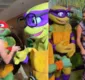 
                  Lore Improta dança 'Zona de Perigo' com Tartarugas Ninja em Salvador; VÍDEO
