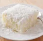 
                  Saboroso e refrescante: Aprenda a fazer bolo gelado e cremoso de coco