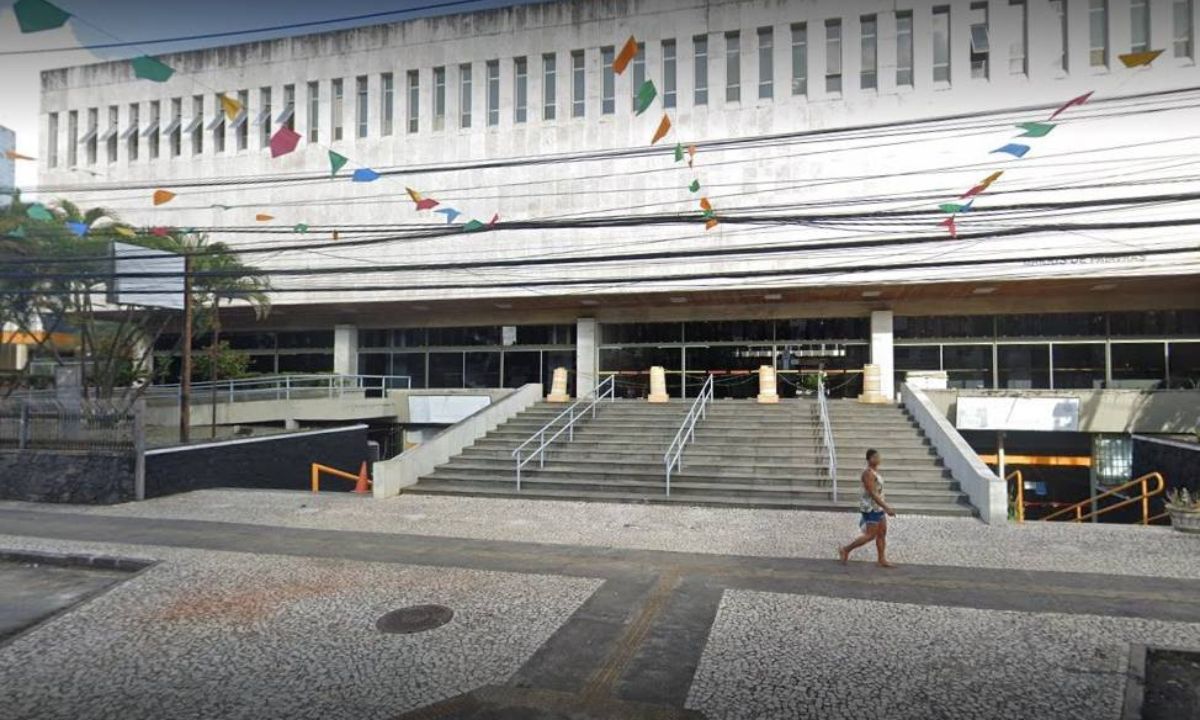 Sede provisória da Biblioteca Pública Municipal abre as portas