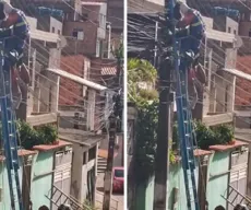 Vídeo: Eletricista é resgatado após sofrer choque elétrico em Salvador