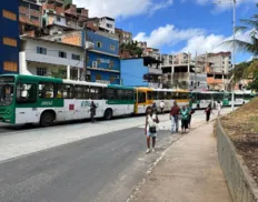 Protesto de rodoviários deixa fila de ônibus na Lapa e interrompe BRT