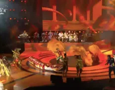 VÍDEO: Viradouro leva cobra gigante de desfile para palco de Salvador