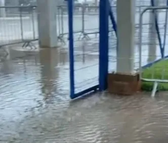 Terminal e Estação Águas Claras voltam a alagar após fortes chuvas