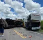 
                  Batida entre carreta e ônibus mata homem e fecha BR-116