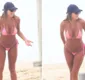 
                  Deborah Secco impressiona com biquíni super fino em praia do RJ