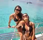 
                  Lauana Prado e namorada curtem destino paradisíaco em passeio de barco