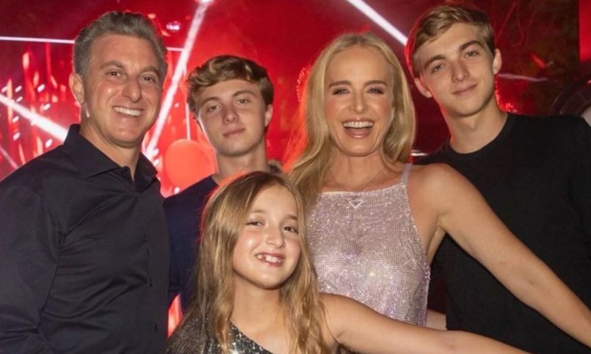 Luciano Huck relembra 'quase morte' em acidente de avião: 'Silêncio'