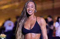 Aline Patriarca ousa em look e desabafa: 'Vidas solteiras importam'