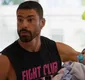 
                  'Vale Tudo': César vira piada com bebê reborn e faz confissão
