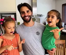Daniel Cady passa Réveillon com filhas e Ivete Sangalo manda recado
