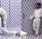 
                  BBB: Ricardinho causa caos no Quarto Branco com chutes e desperdício