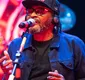 
                  Edson Gomes é internado em UTI após show em Salvador; saiba detalhes