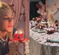 
                  Virginia comemora aniversário com festa surpresa em Madrid; VÍDEO