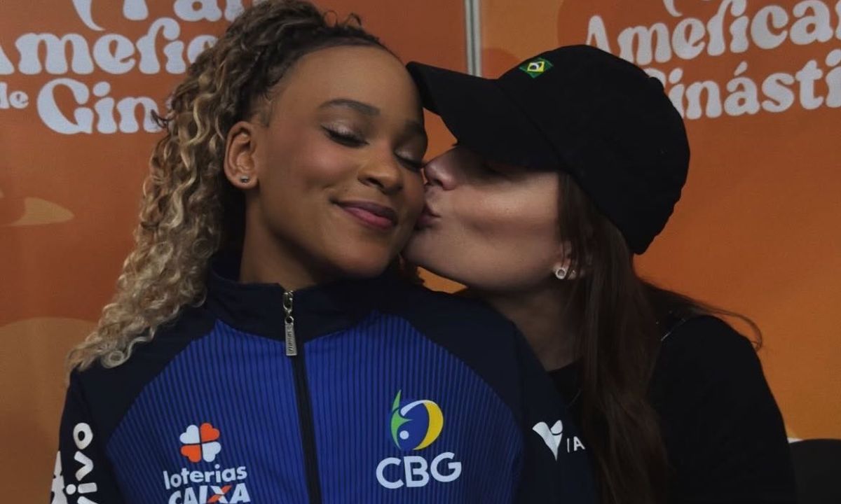 Rebeca Andrade se declara para namorada após vitória; saiba quem é