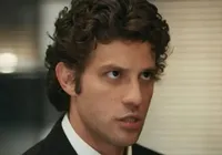Resumo de Quem Ama Cuida 22/08/2026: Pedro descobre mentira de Adriana