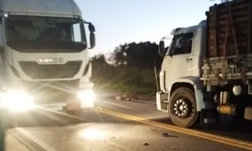 
				
					Batida entre motos mata dois homens na Bahia; vídeo mostra destruição
				
				