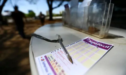 
				
					Vinte e dois baianos ganham na Lotofácil; veja números sorteados
				
				