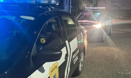 
				
					Dupla é flagrada após assalto a motorista por aplicativo em Salvador
				
				