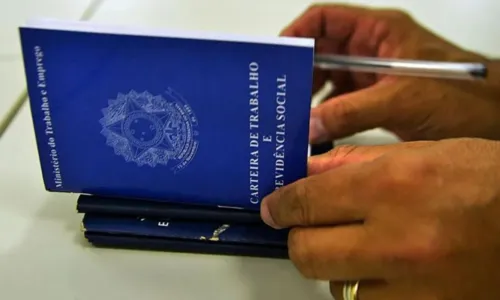 
					Feirão de empregos tem mais de 800 vagas para Salvador e Camaçari
				
				