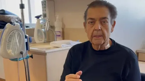 
				
					Faustão volta a ser internado às vésperas de completar 75 anos
				
				